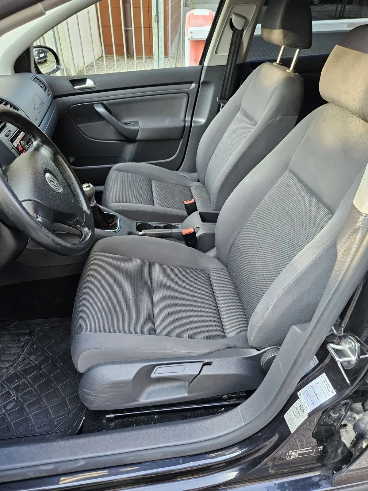 VW Golf  100%реални км, внос на собствен ход на 20.юни - изображение 8