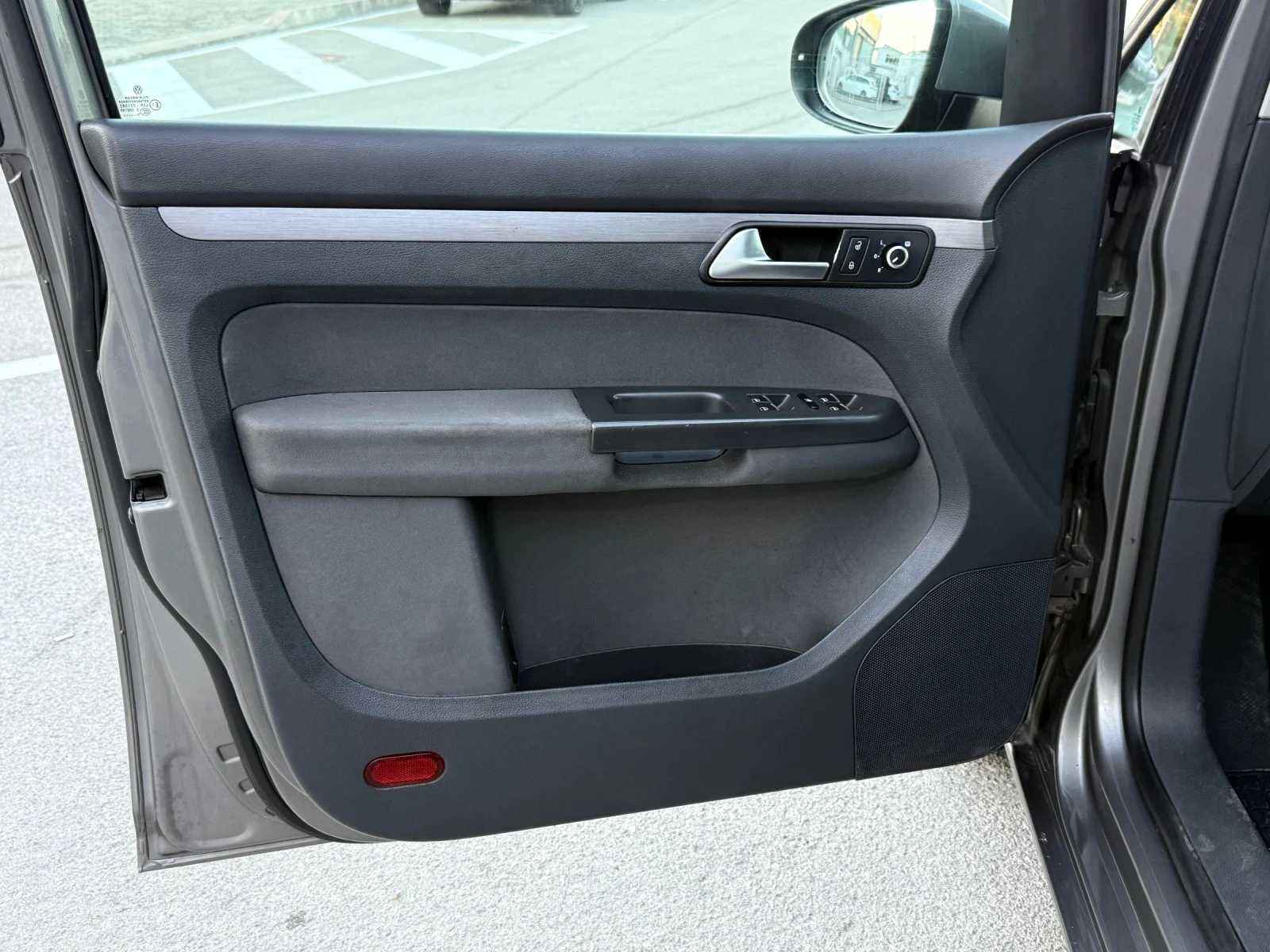 VW Touran 1.6TDI 105кс  - изображение 8