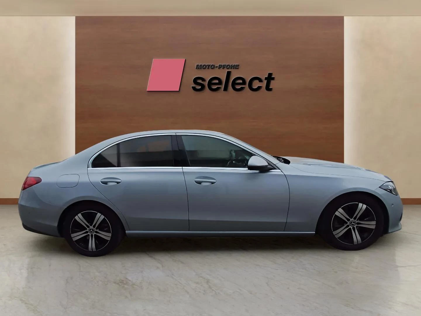 Mercedes-Benz C 300 2.0 i - изображение 4