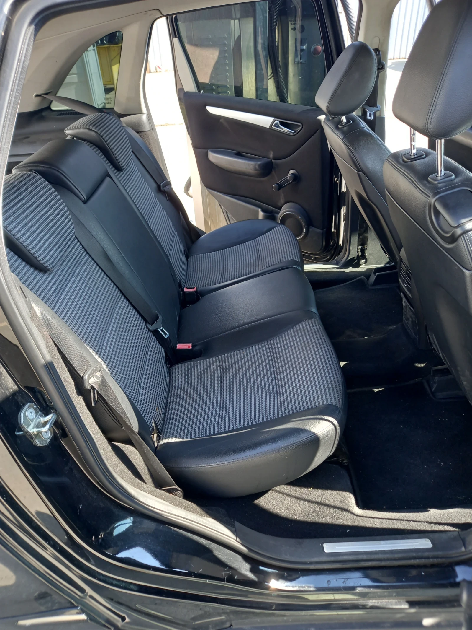 Mercedes-Benz B 200  - изображение 4