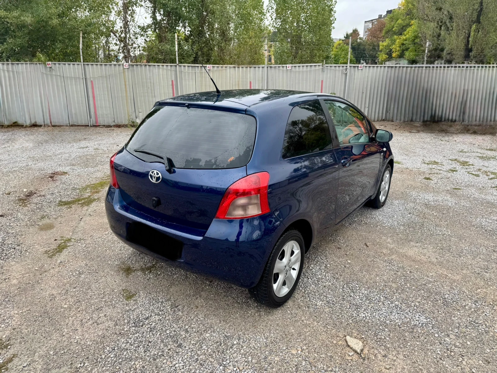 Toyota Yaris  - изображение 4
