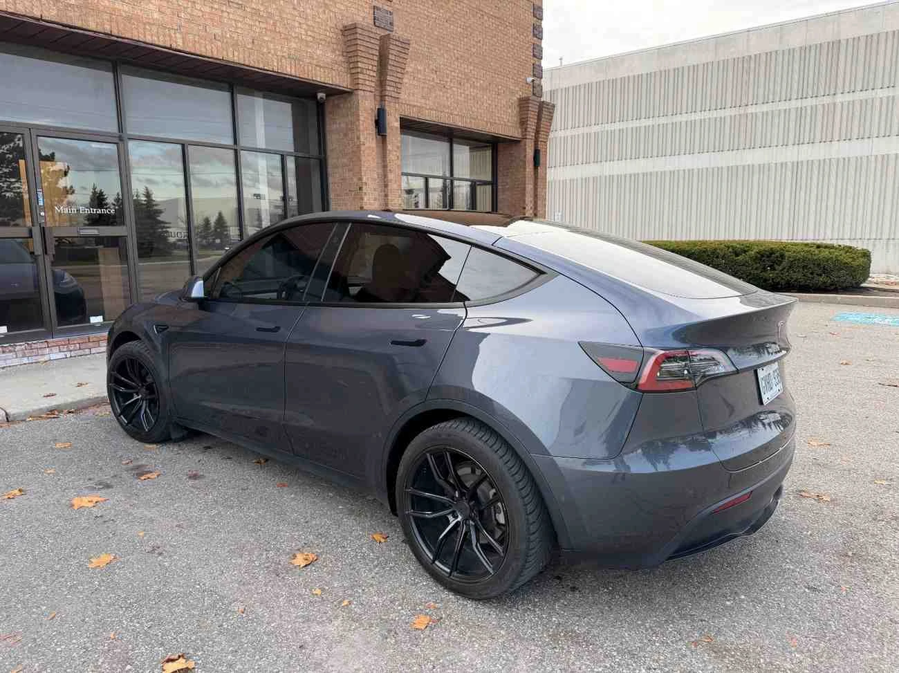Tesla Model Y * long range* CARFAX *    | Mobile.bg   4