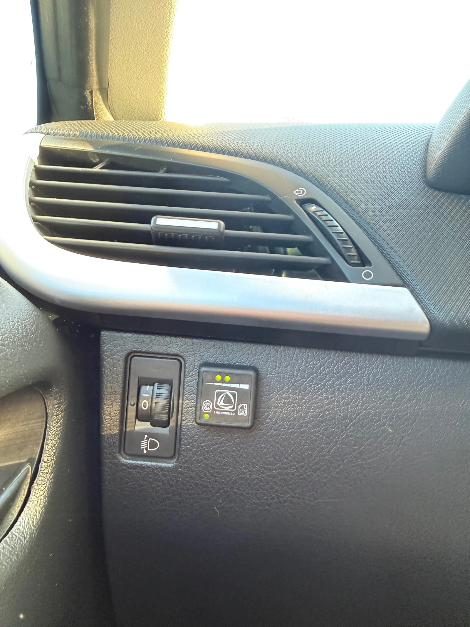 Peugeot 207 Roland Garros limited edition  | Mobile.bg � ����������� 15