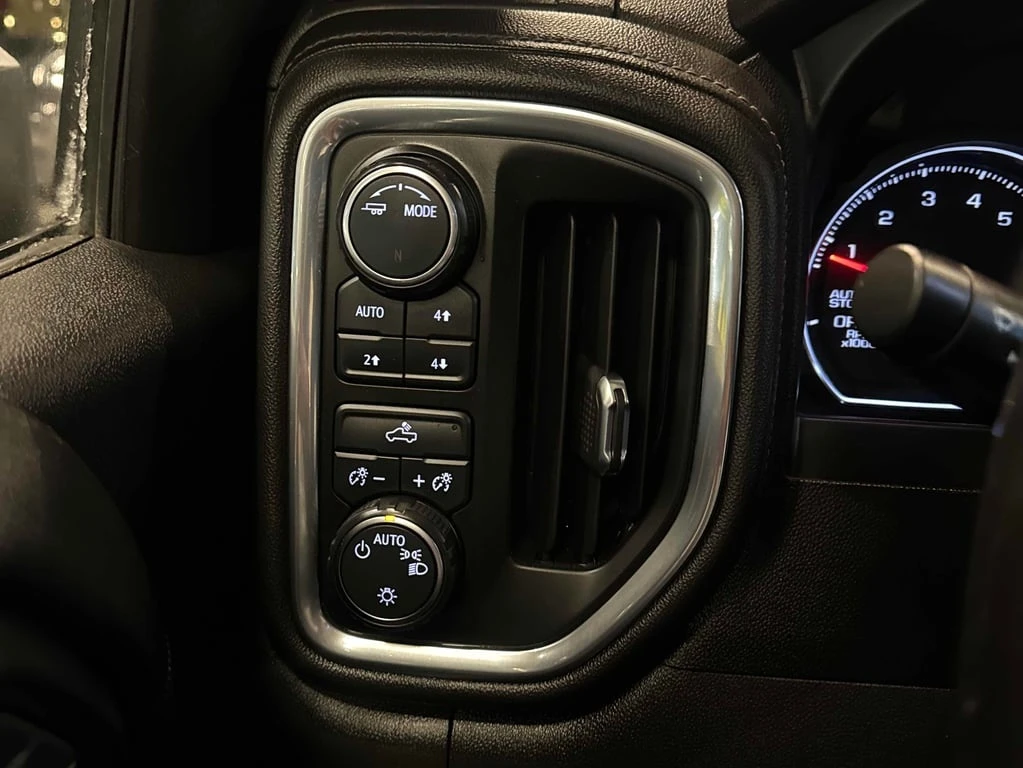 Chevrolet Silverado * LT * CARFAX * ��� ������������ ������ | Mobile.bg � ����������� 13