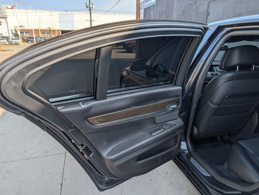 BMW 750 xDrive* ����������* (���� �� ��) | Mobile.bg � ����������� 11