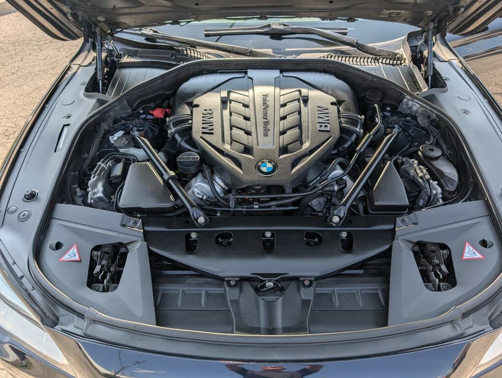 BMW 750 xDrive* АвтоКредит* (ЦЕНА ДО БГ) - изображение 5