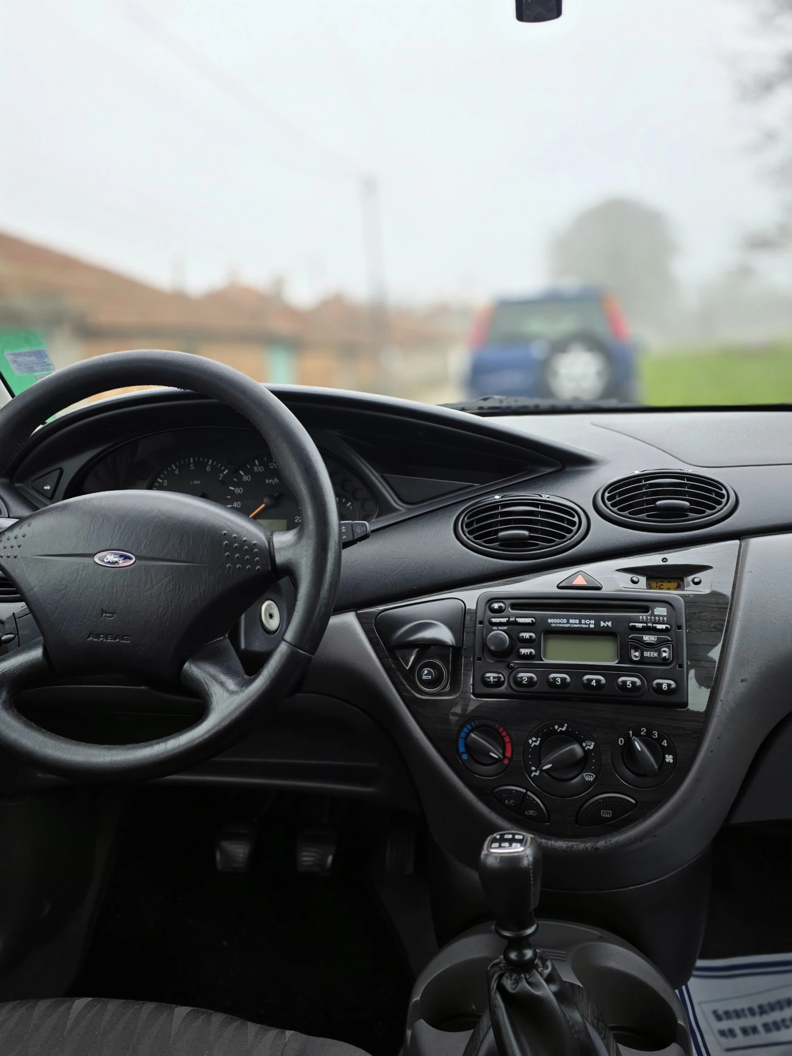 Ford Focus 1.8, снимка 10 - Автомобили и джипове - 53732058