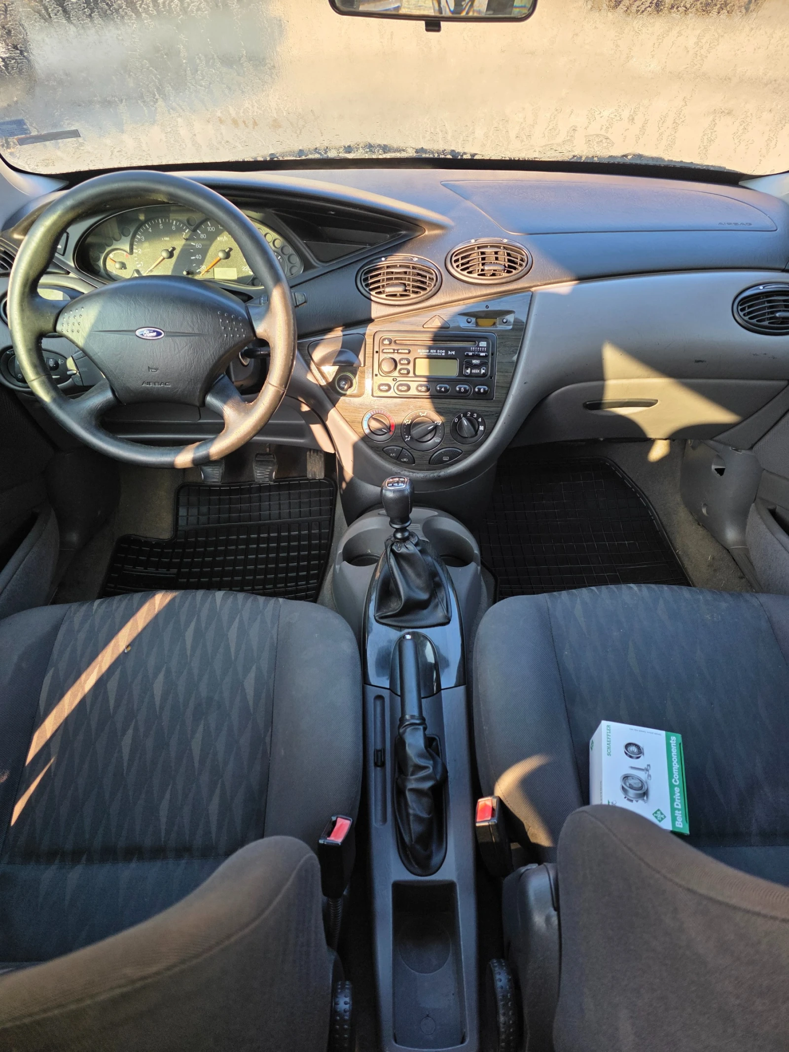 Ford Focus 1.8, снимка 15 - Автомобили и джипове - 53732058