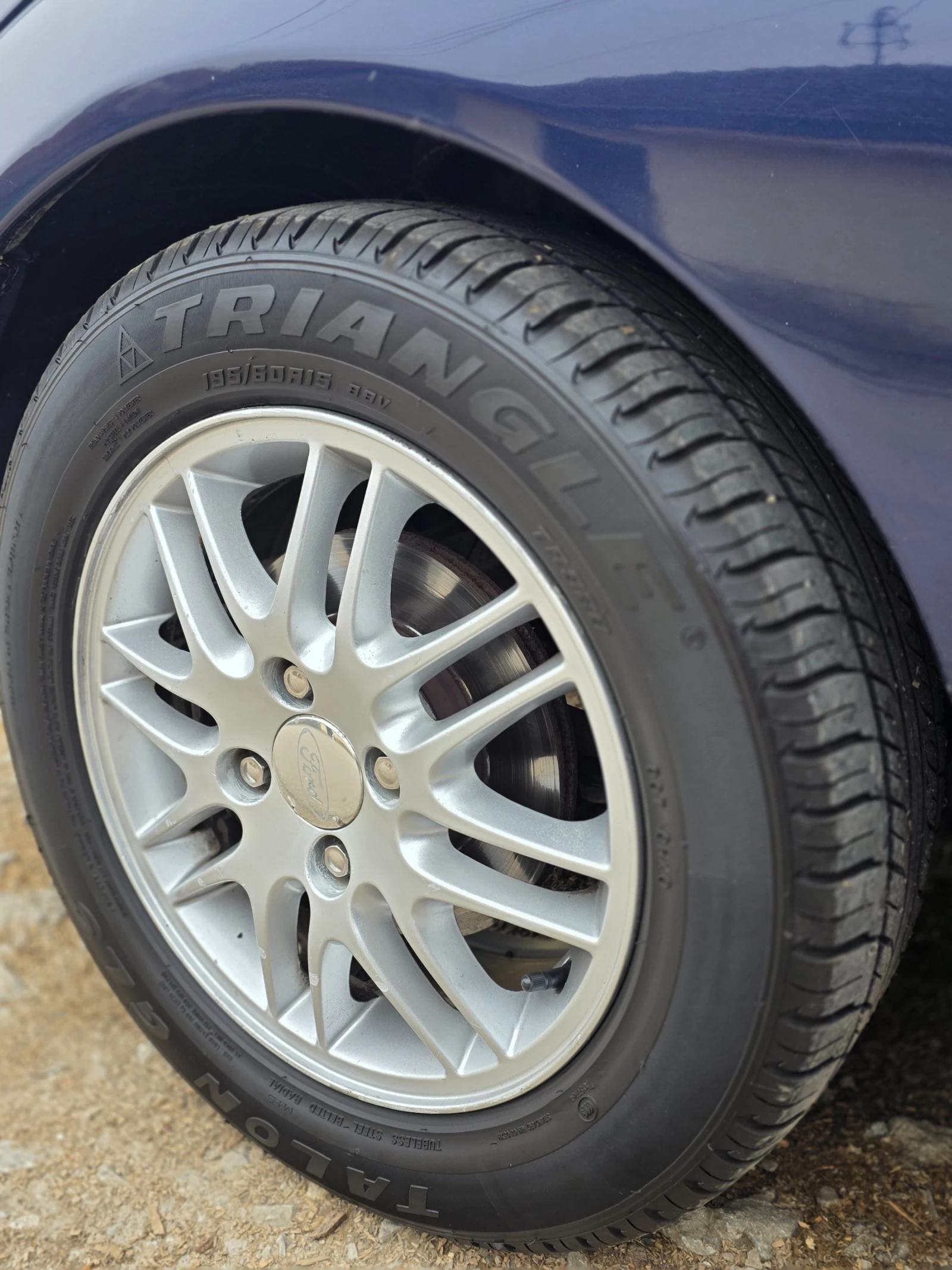 Ford Focus 1.8, снимка 4 - Автомобили и джипове - 53732058