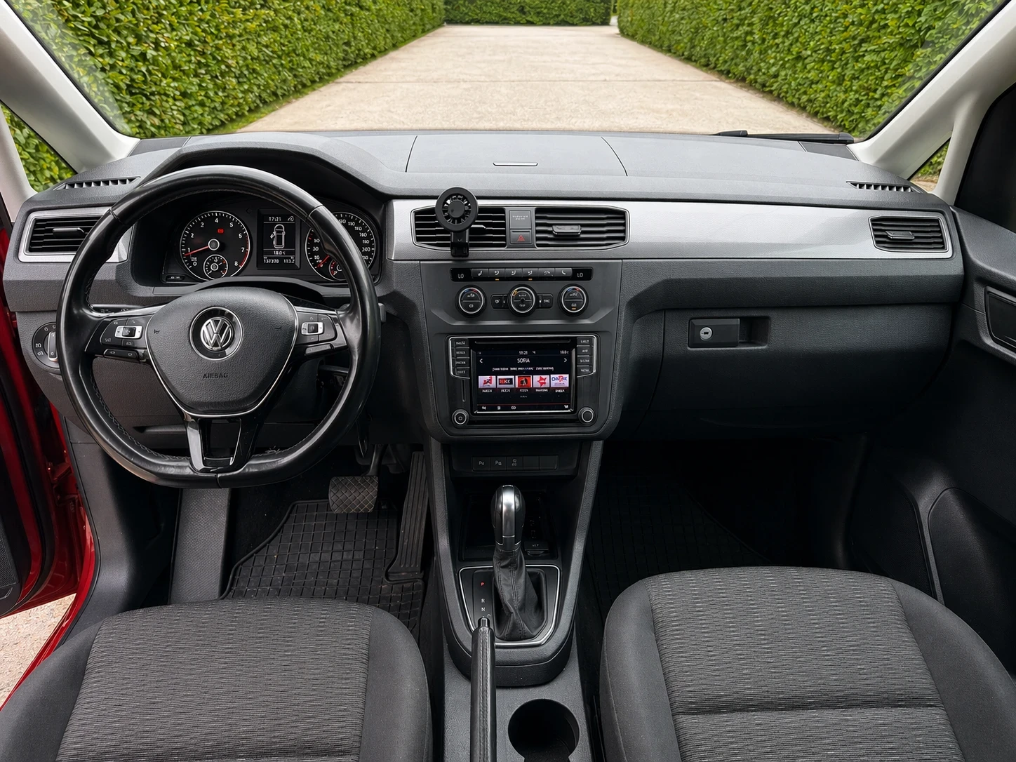 VW Caddy CNG DSG6, снимка 7 - Автомобили и джипове - 54304687