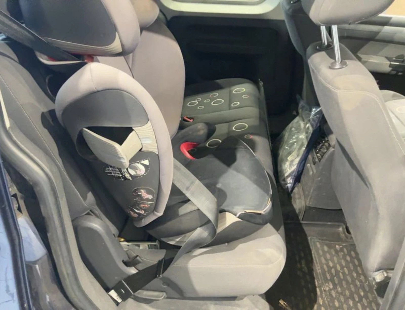 VW Caddy 1.6i 102 к.с. ГАЗ, снимка 8 - Автомобили и джипове - 54332634