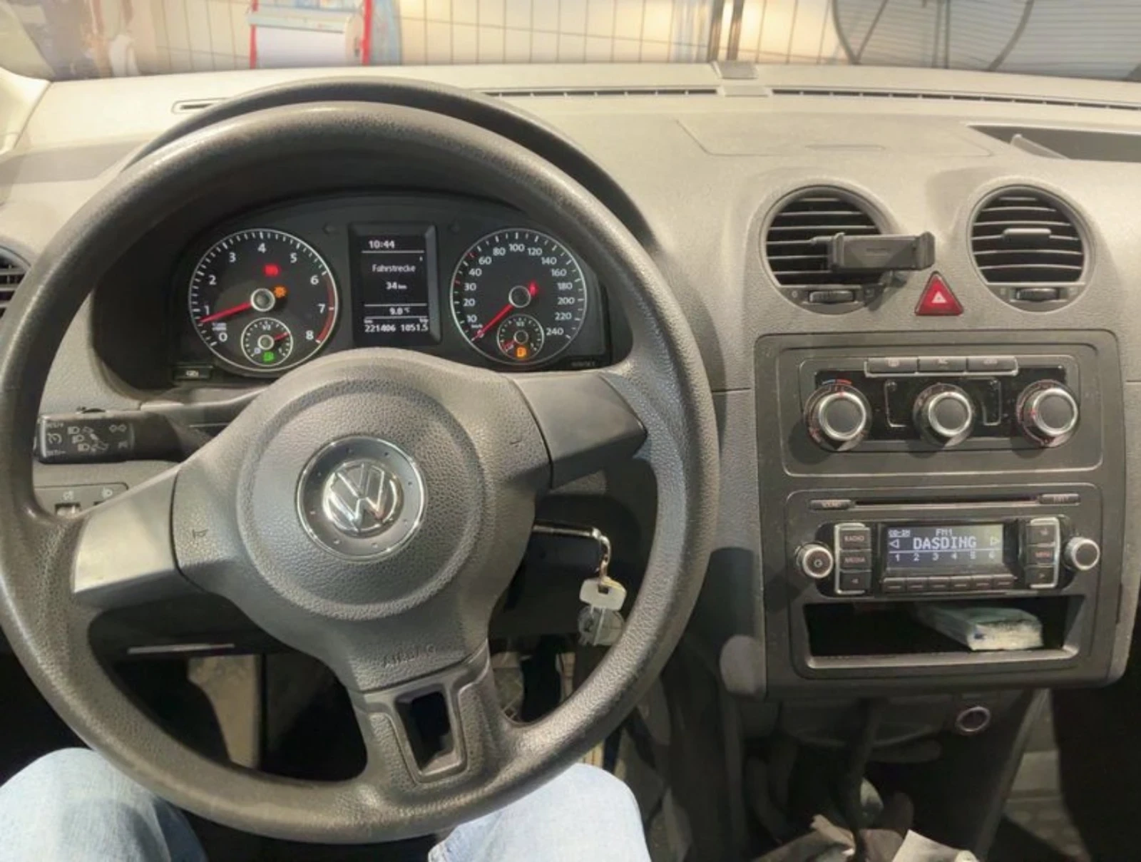 VW Caddy 1.6i 102 к.с. ГАЗ, снимка 6 - Автомобили и джипове - 54332634