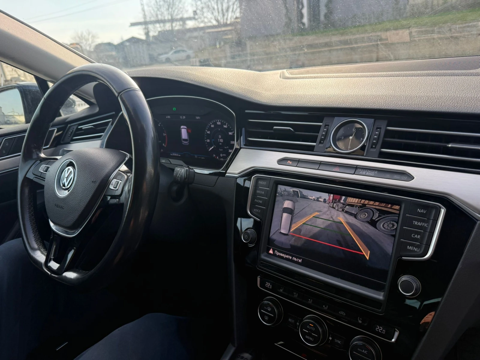 VW Passat Дигитал кожа лед мемори асистенти, снимка 8 - Автомобили и джипове - 54461010
