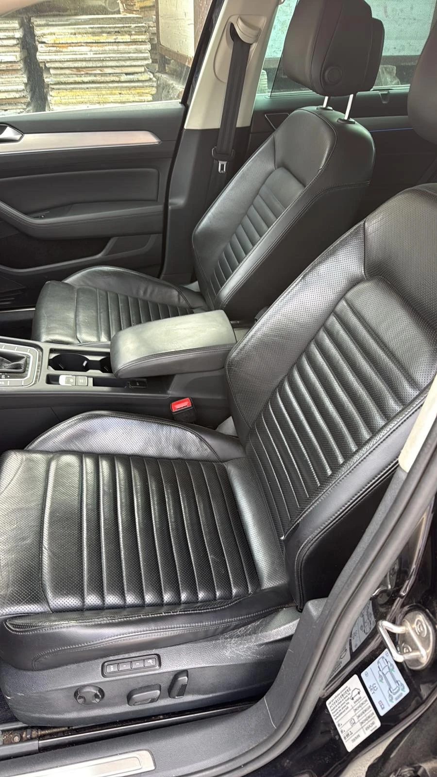VW Passat Дигитал кожа лед мемори асистенти, снимка 10 - Автомобили и джипове - 54461010