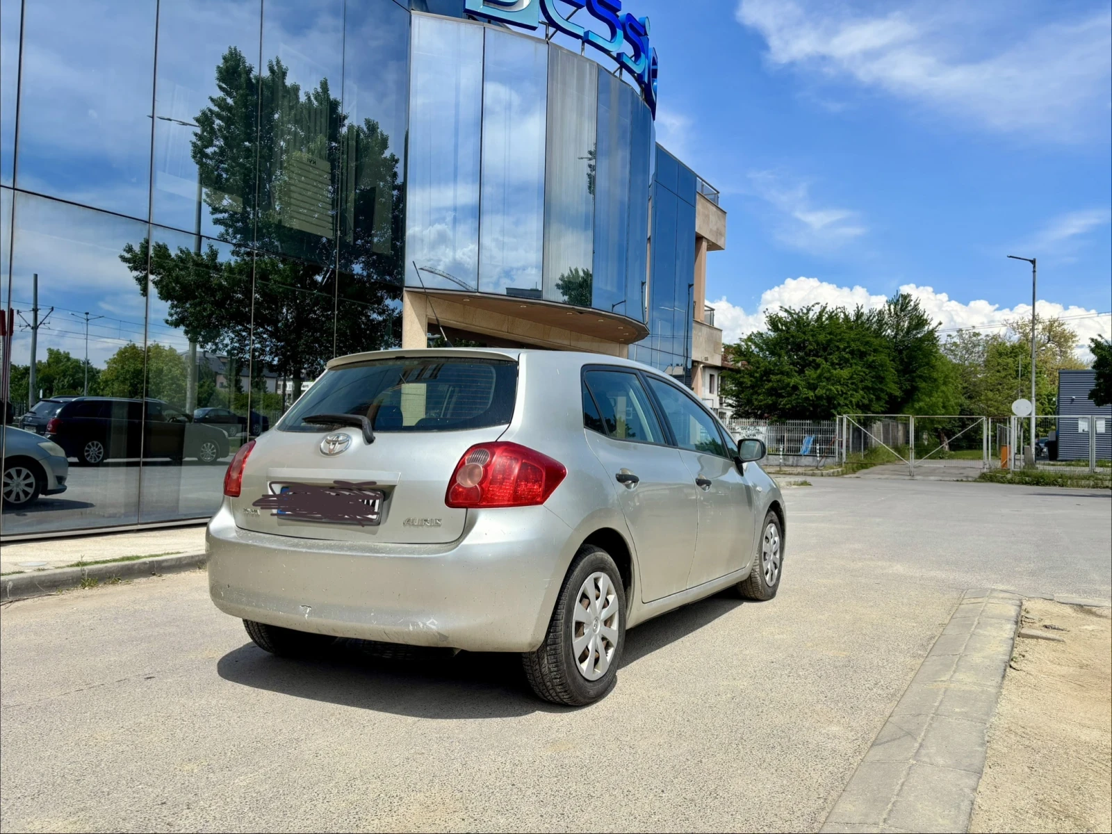 Toyota Auris, снимка 8 - Автомобили и джипове - 54495420