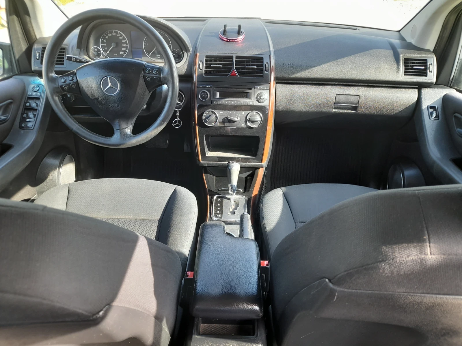 Mercedes-Benz A 180, снимка 7 - Автомобили и джипове - 54620753