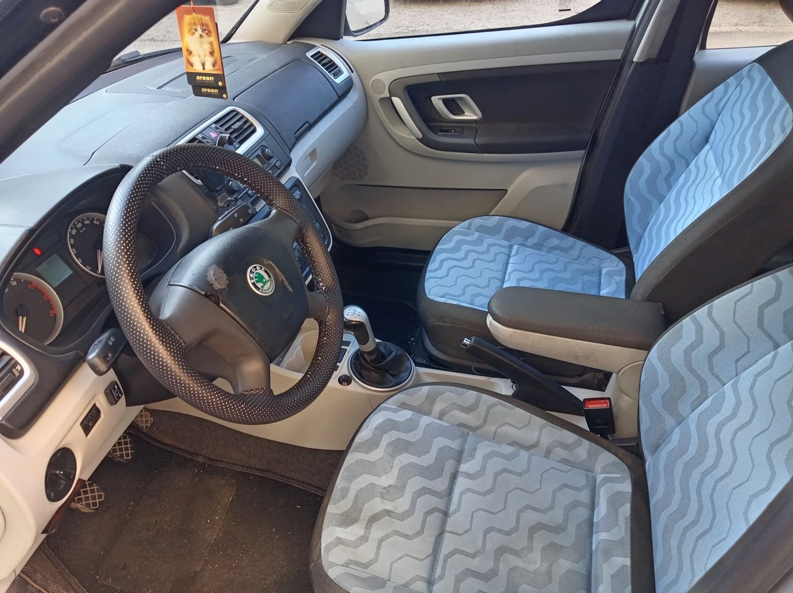 Skoda Roomster 1.6 16v Газ/Бензин , снимка 11 - Автомобили и джипове - 54814454