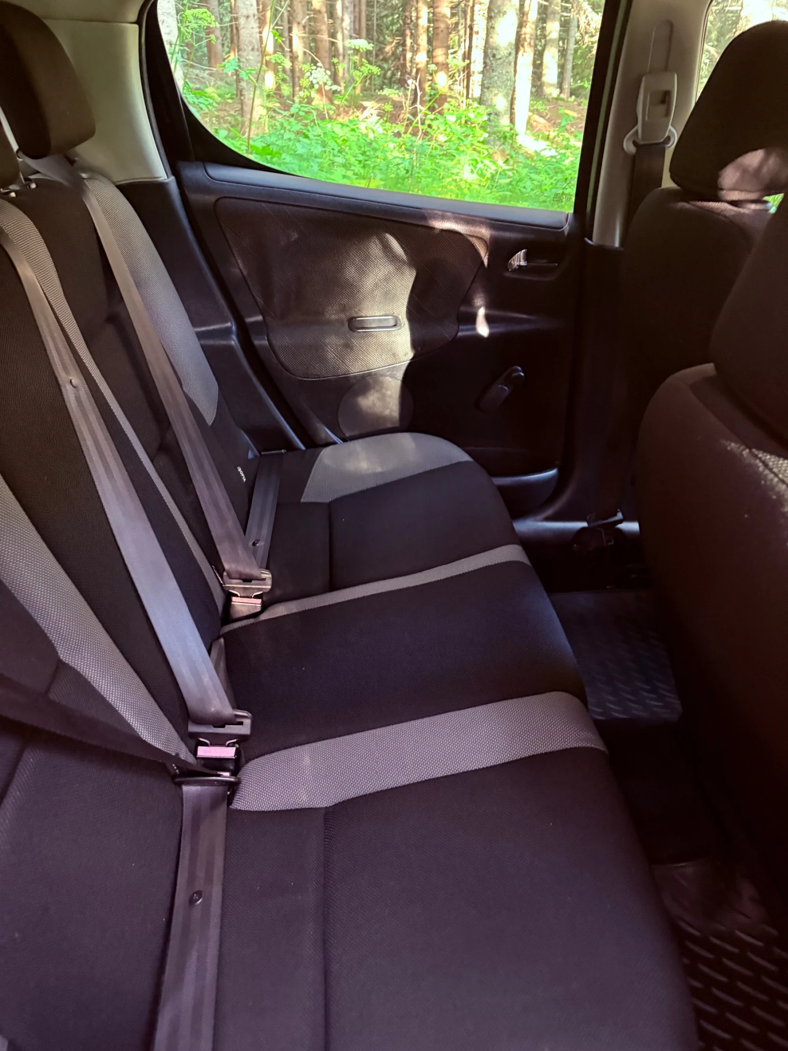 Peugeot 207 1.4 , снимка 8 - Автомобили и джипове - 55416873