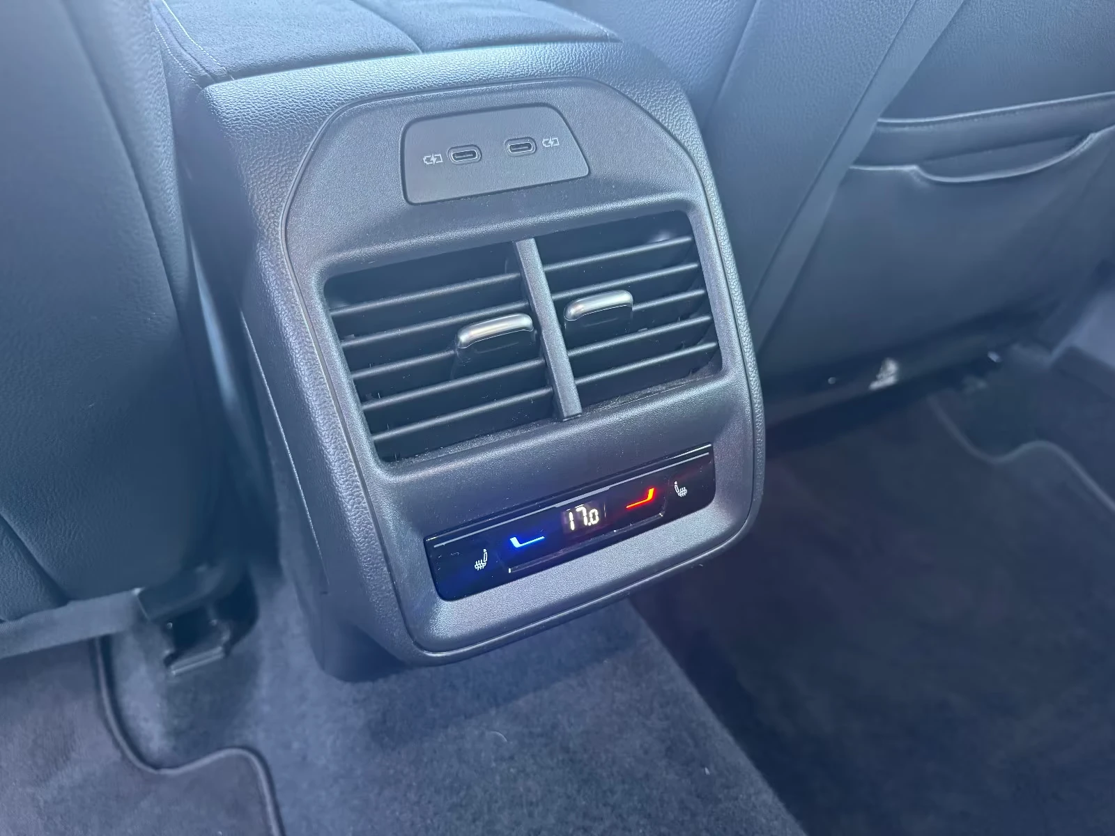 Skoda Superb 2.0 TDI 4x4 SPORTLINE CAMERA MATRIX-LED , снимка 14 - Автомобили и джипове - 55629237
