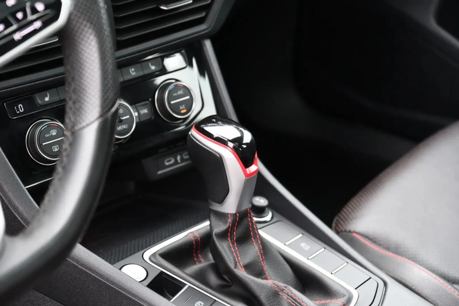 VW Jetta GLI AUTOBAHN ���� �� �������� ���������� | Mobile.bg � ����������� 9