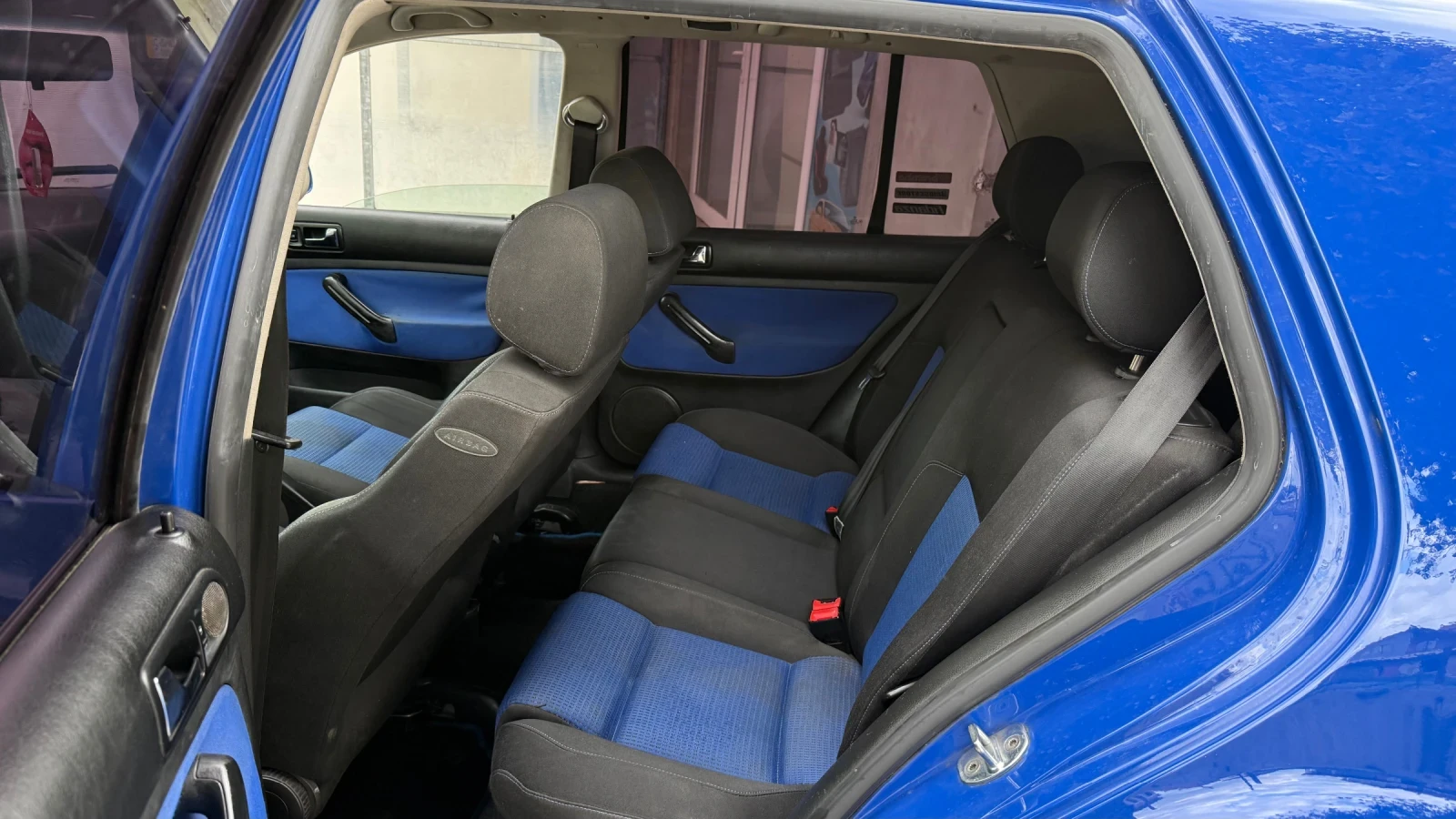 VW Golf 1.9tdi 101кс, снимка 8 - Автомобили и джипове - 56074692