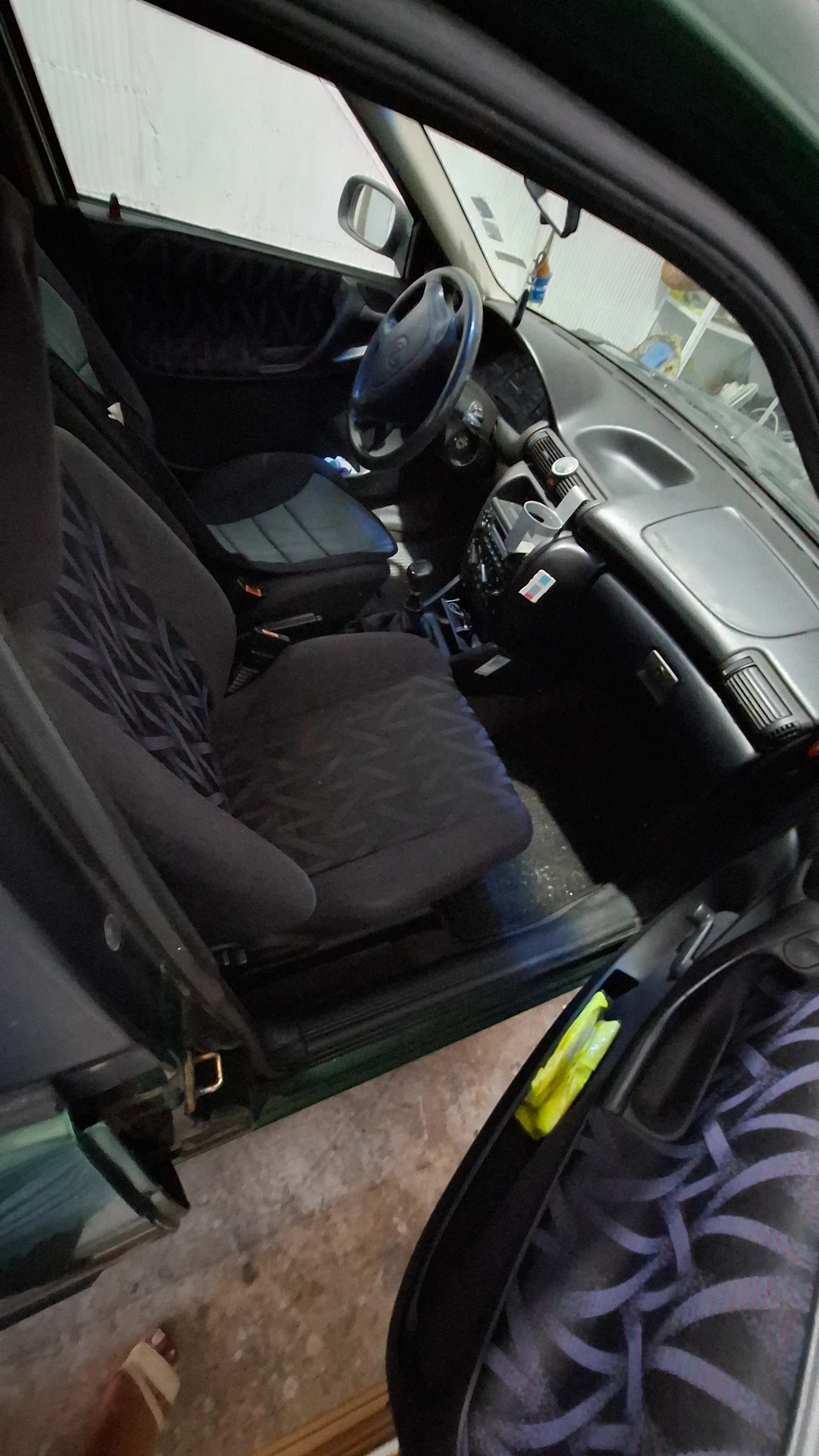 Opel Astra 1, 6 Комби, снимка 8 - Автомобили и джипове - 56136527