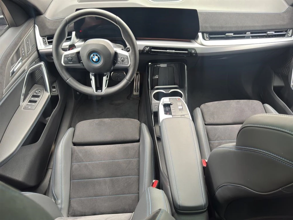 BMW iX2 xDrive30, снимка 7 - Автомобили и джипове - 56734670