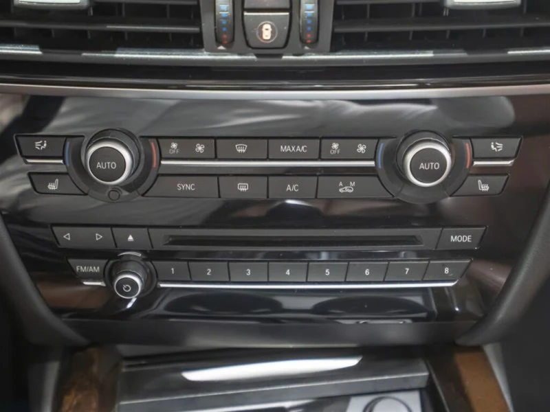 BMW X5 35i * * PREMIUM * * CARFAX * * АВТО КРЕДИТ * * , снимка 10 - Автомобили и джипове - 52645326