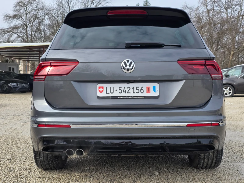 VW Tiguan 2.0 4x4/R-Line/DISTRONIC/FULL/Швейцария, снимка 7 - Автомобили и джипове - 53598883