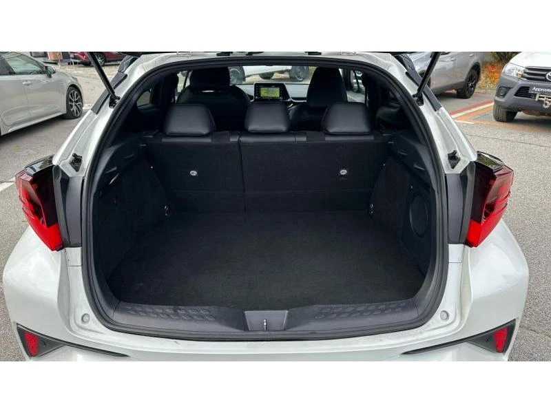 Toyota C-HR 2.0 HSD COLLECTION - изображение 10