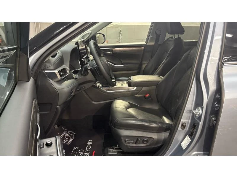 Toyota Highlander 2.5HSD LUXURY PREMIUM, снимка 12 - Автомобили и джипове - 54881176