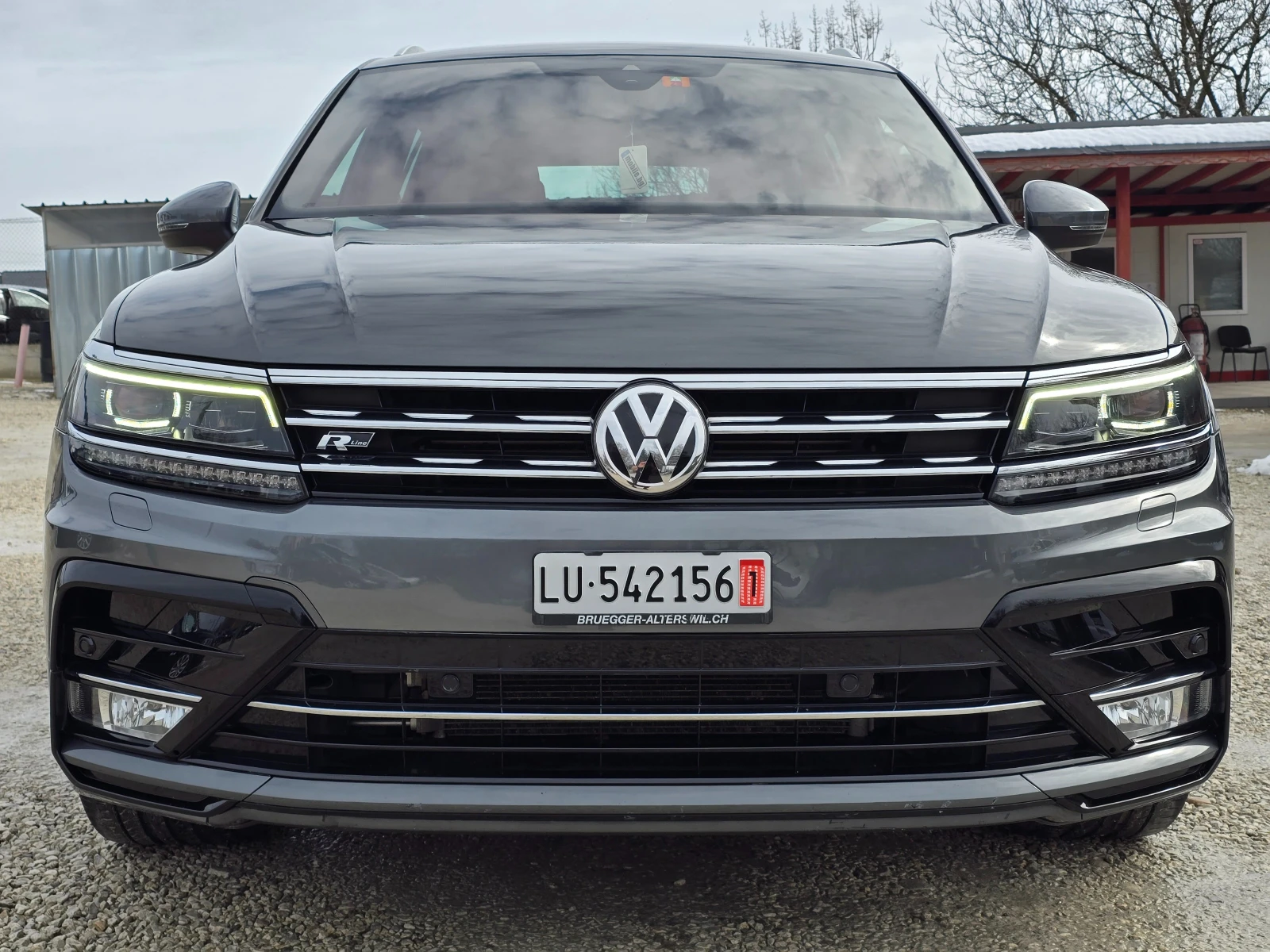 VW Tiguan 2.0 4x4/R-Line/DISTRONIC/FULL/��������� | Mobile.bg � ����������� 2