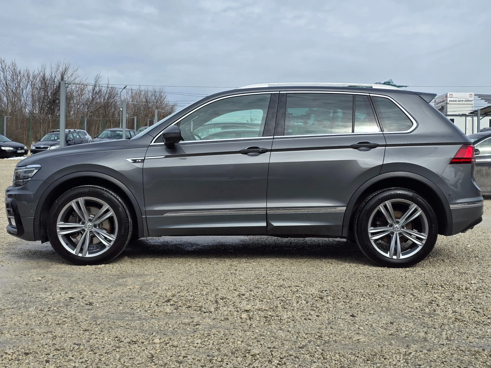 VW Tiguan 2.0 4x4/R-Line/DISTRONIC/FULL/��������� | Mobile.bg � ����������� 5