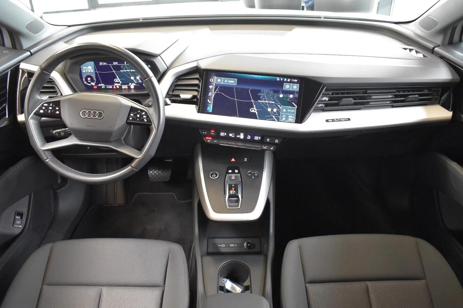 Audi Q4 40e-TRON/204HP/CAM/LED/NAVI/ACC/CPLAY/DIGI/917g, снимка 8 - Автомобили и джипове - 53815787