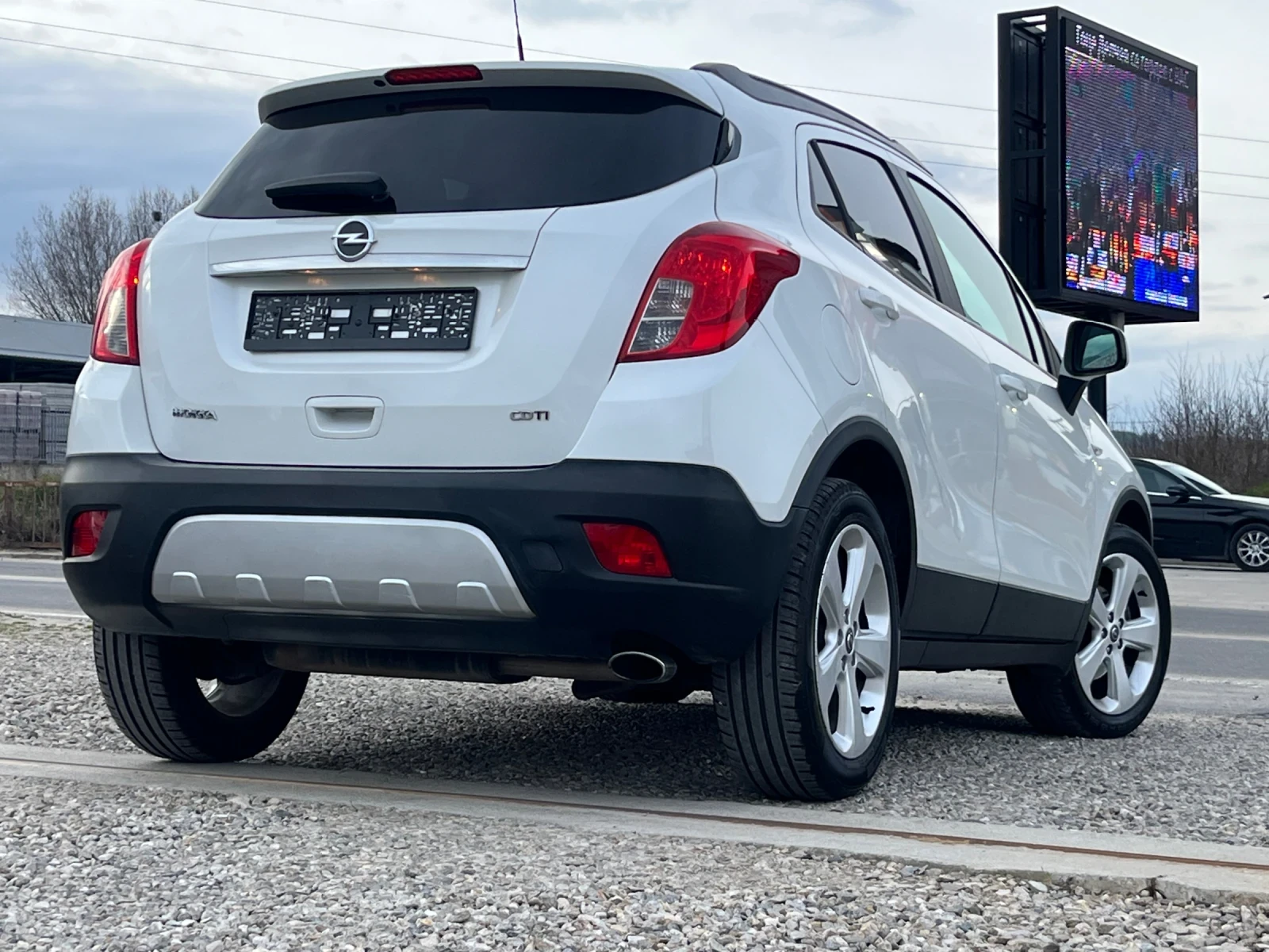 Opel Mokka 1.7CDTI.Avtomatik.Top.Собствен лизинг!!!!, снимка 4 - Автомобили и джипове - 53916972