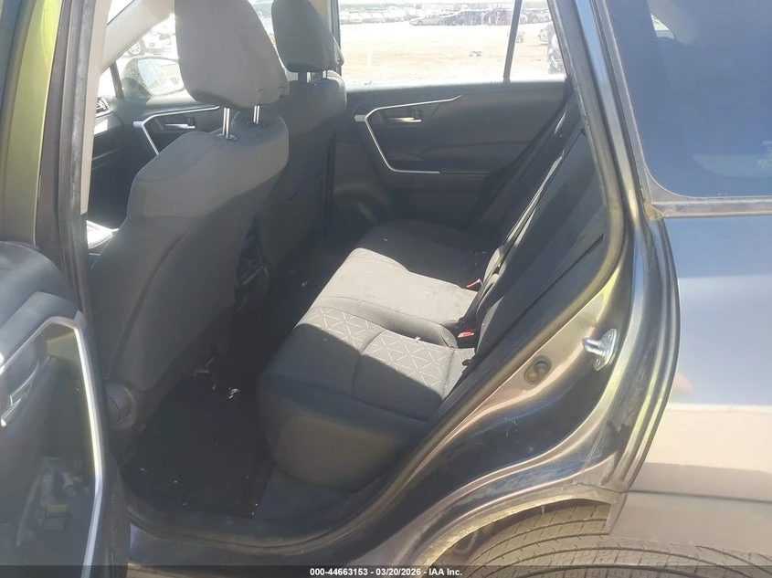 Toyota Rav4 2.5l Xle, снимка 8 - Автомобили и джипове - 54860740