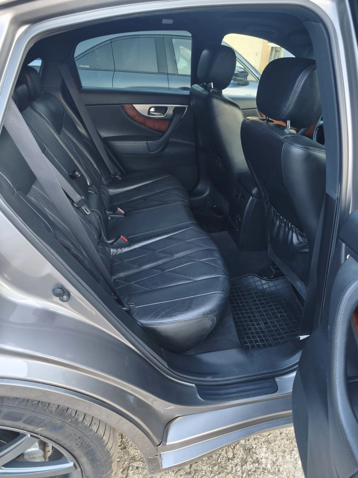 Infiniti Fx 37 3.7 S Europe 360 camera, снимка 9 - Автомобили и джипове - 54991119