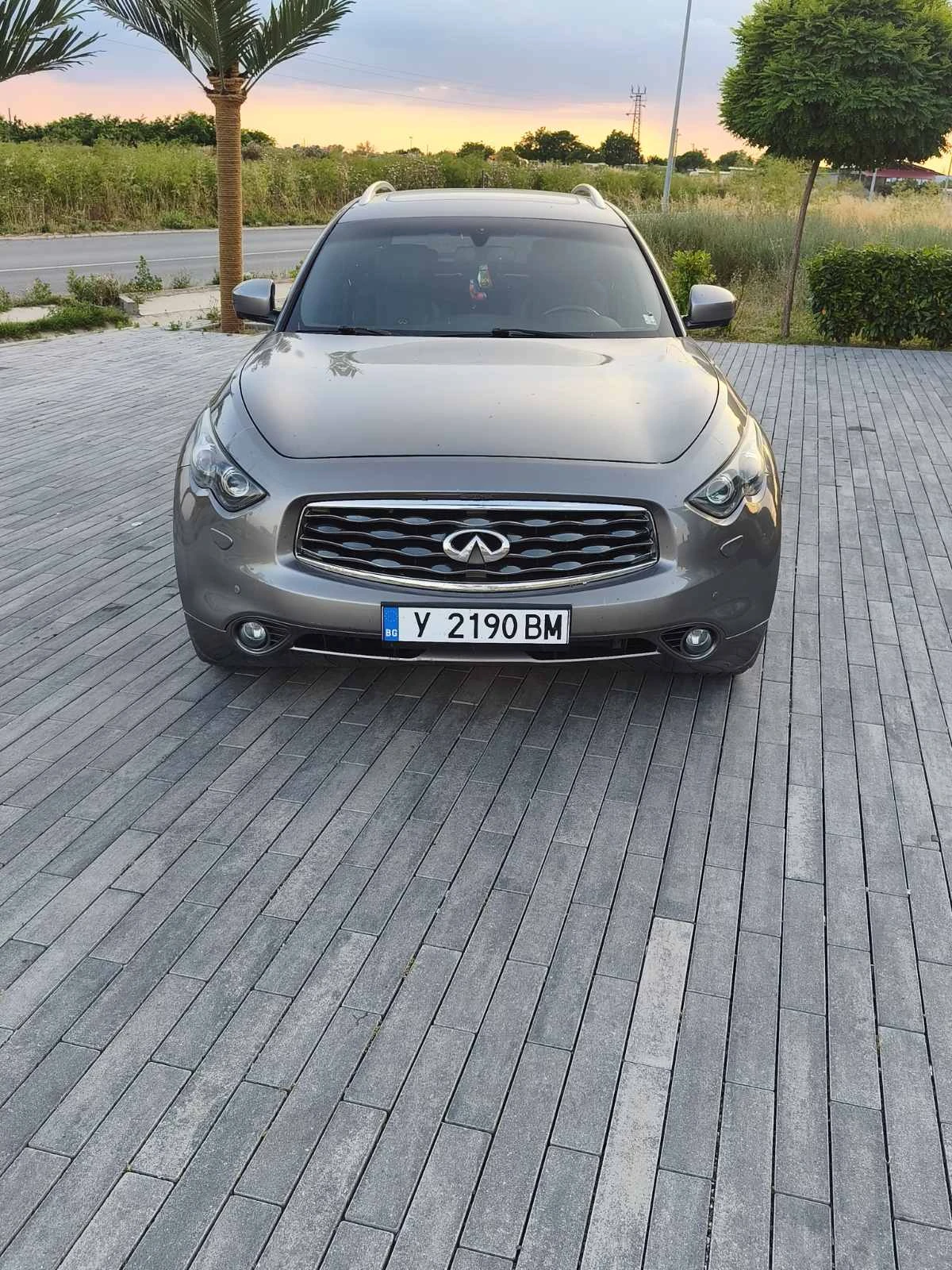 Infiniti Fx 37 3.7 S Europe 360 camera, снимка 2 - Автомобили и джипове - 54991119