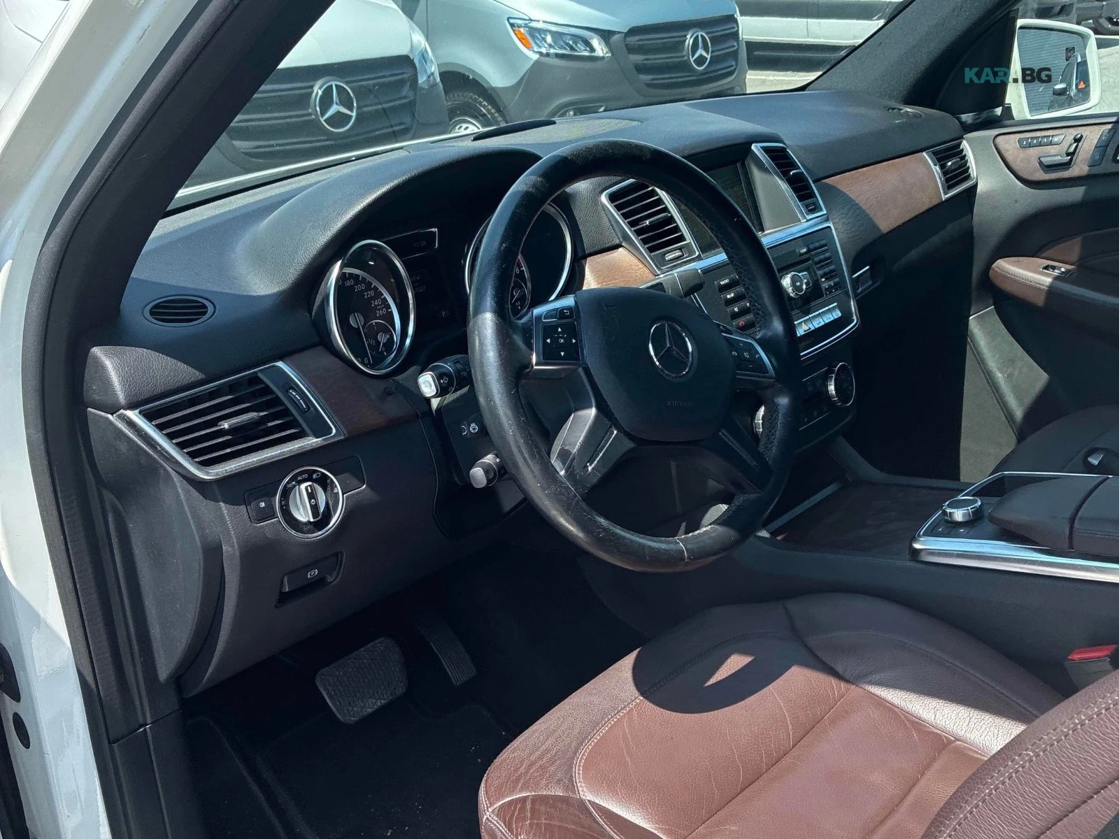 Mercedes-Benz ML 350 BLUETEC* AMG* 360* ПОДГРЕВ, снимка 6 - Автомобили и джипове - 55312082