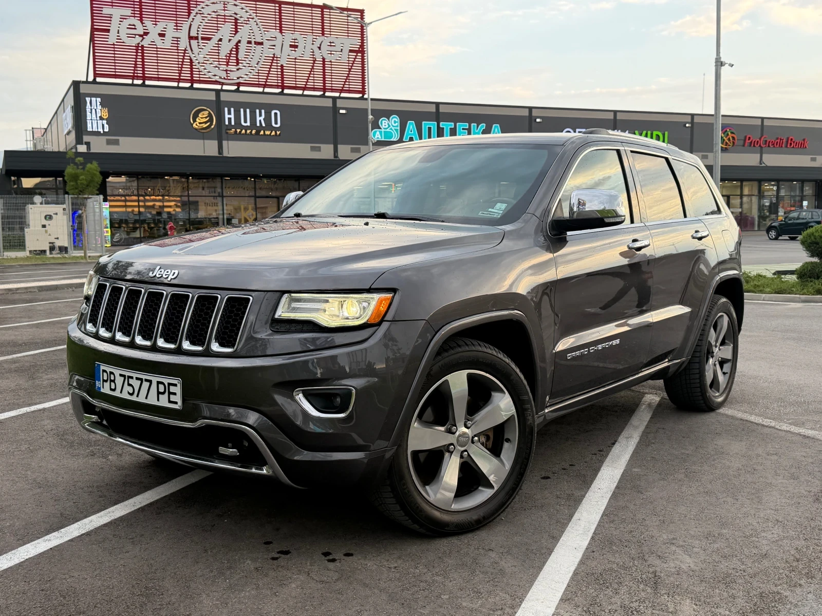 Jeep Grand cherokee 5.7 HEMI Overland