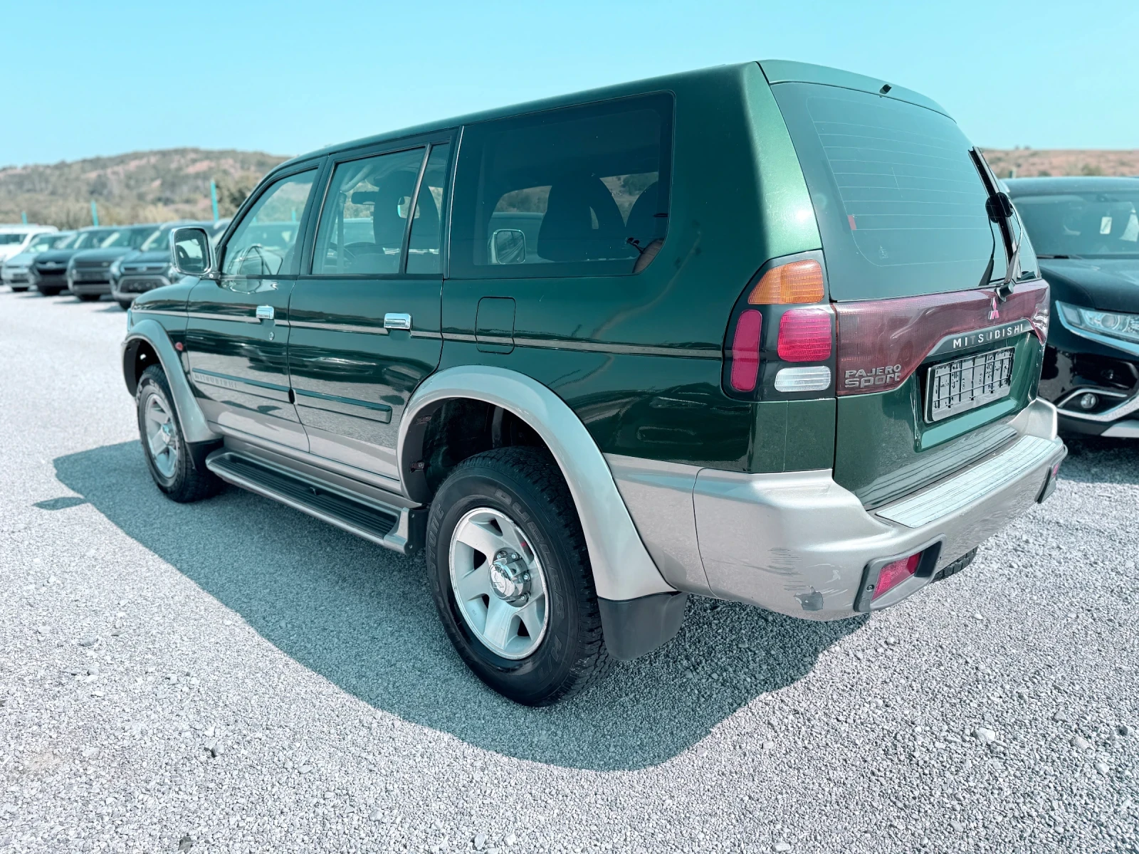 Mitsubishi Pajero sport 2.5 D, снимка 4 - Автомобили и джипове - 55886185