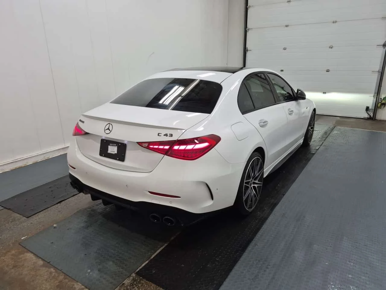 Mercedes-Benz C 43 AMG * ПОДГРЕВ * KEYLESS * BLIND SPOT * , снимка 3 - Автомобили и джипове - 56309247