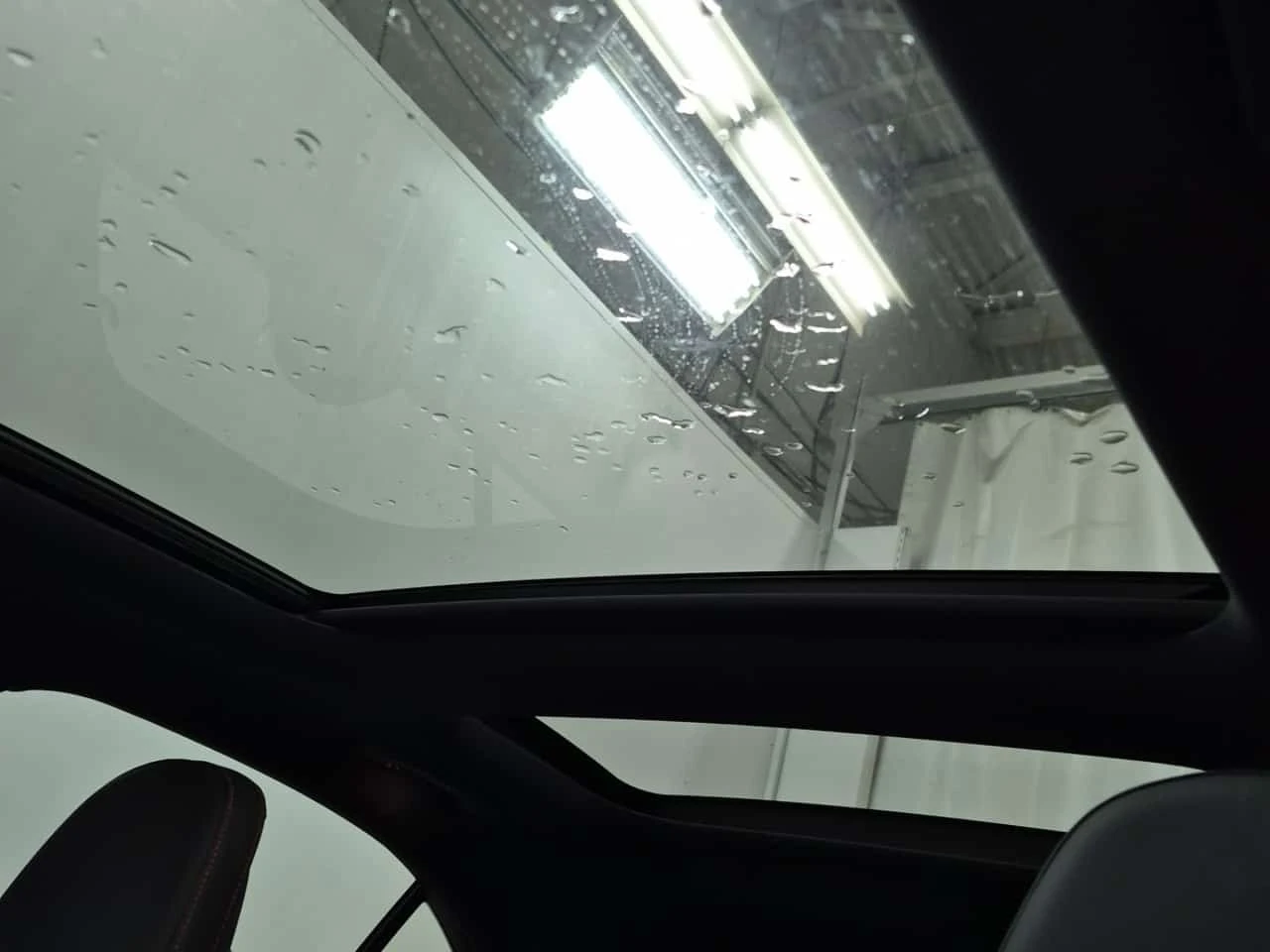 Mercedes-Benz C 43 AMG * ПОДГРЕВ * KEYLESS * BLIND SPOT * , снимка 15 - Автомобили и джипове - 56309247