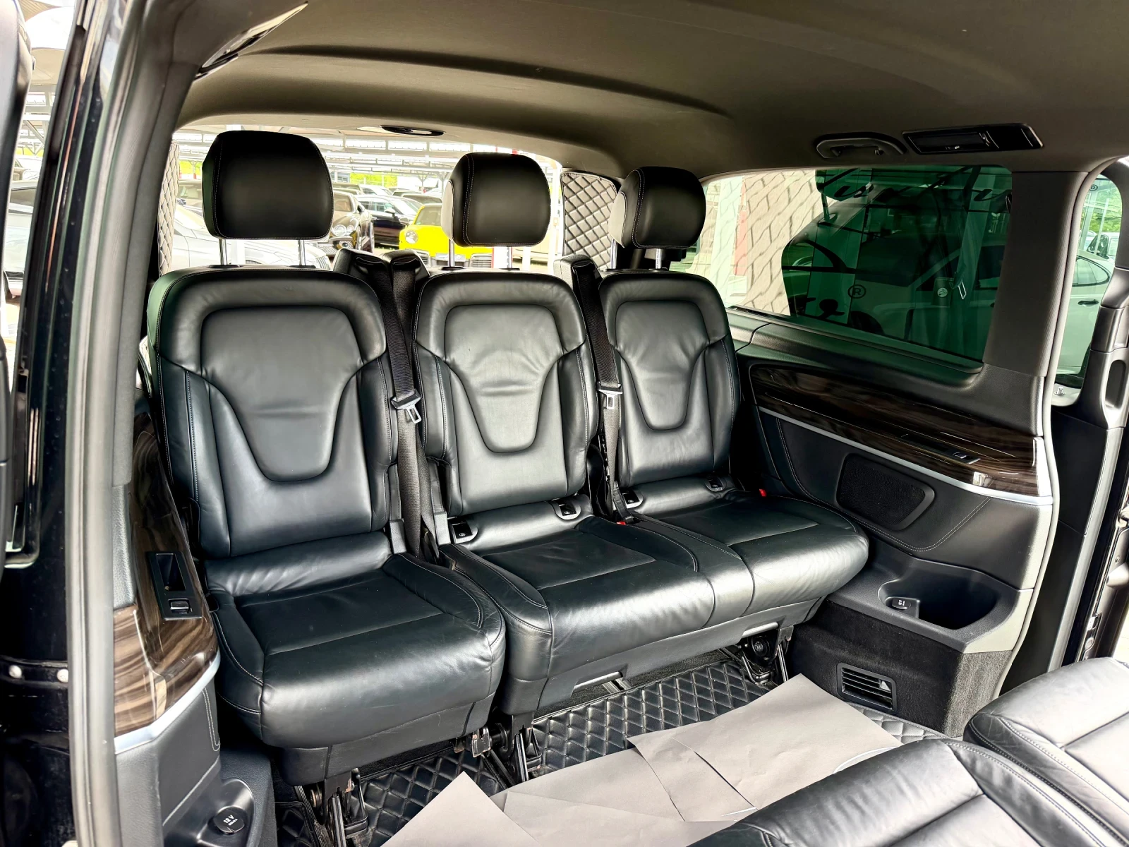 Mercedes-Benz V 250 EXTRALONG#EXCLUSIVE#CAMERA#MEMORY#AMBIENT#2019г, снимка 12 - Бусове и автобуси - 54648025