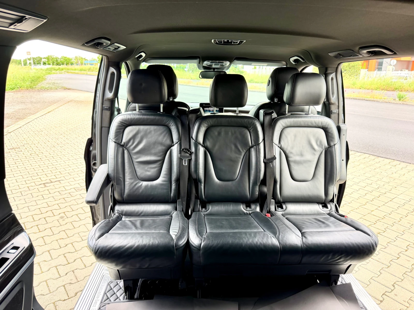 Mercedes-Benz V 250 EXTRALONG#EXCLUSIVE#CAMERA#MEMORY#AMBIENT#2019г, снимка 13 - Бусове и автобуси - 54648025