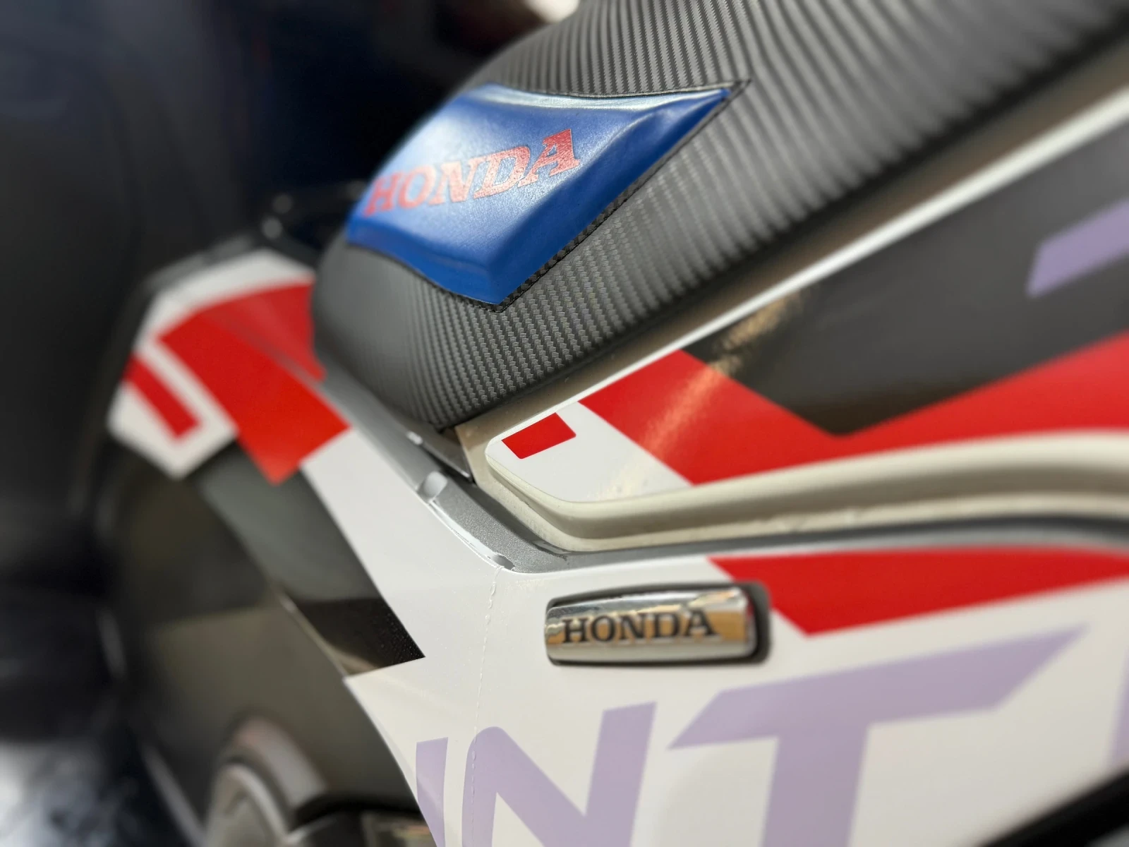 Honda Integra !!!750i!!! TOP !!! ACRAPOVIC !!!, снимка 14 - Мотоциклети и мототехника - 54459376