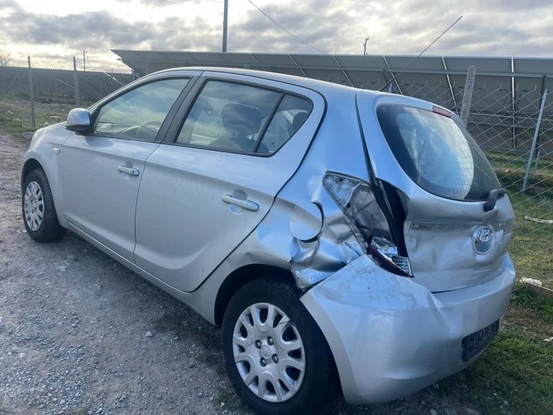 Hyundai I20 1.2i, снимка 2 - Автомобили и джипове - 27992092