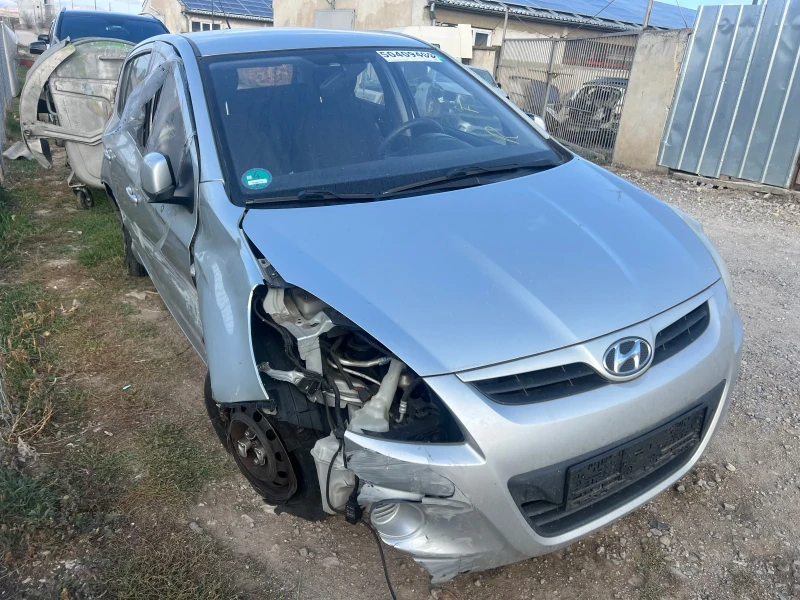 Hyundai I20 1.2i, снимка 4 - Автомобили и джипове - 27992092