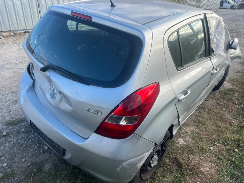 Hyundai I20 1.2i, снимка 3 - Автомобили и джипове - 27992092