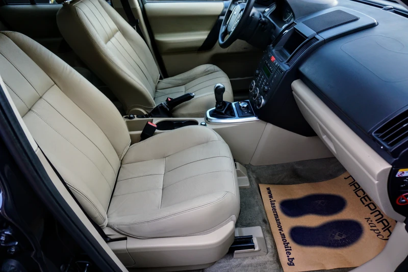 Land Rover Freelander 2.2TD4 , снимка 11 - Автомобили и джипове - 38359791